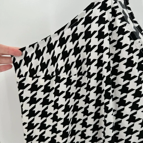 Women's Black and White Houndstooth Top - Picture 5 of 12